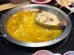 -谭公鱼头·鲜鱼火锅·小龙虾·江湖菜(秀沿路店)