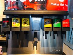 自助饮料&nbsp;&nbsp;冷-The Habit Burger Grill 哈比特汉堡(复兴soho店)