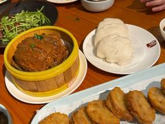 -莲餐厅·湖北菜·潜江小龙虾店(愚园路店)