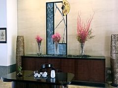 -梁鸿湿地丽笙度假酒店大堂吧