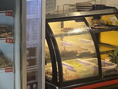 面包甜点陈列柜-德四家·云南傣味烧烤品牌(和谐店)