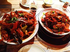 -虾弄弄海派小龙虾·牛羊蝎子火锅