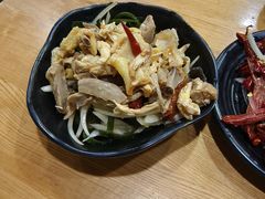 -陈老斯呼尔嗨吃烧烤(科巷店)