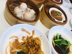 -万龙洲海鲜(大兴绿地缤纷城店)