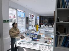 -光明眼镜·蔡司授权(徐泾店)