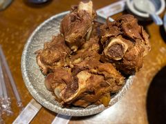 大小不一的烀棒骨-95号酱骨·一块豆腐(展春园西路店)