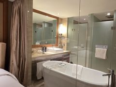-杭州千岛湖滨江希尔顿度假酒店