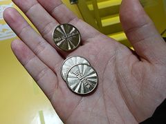 -咻啵翔翔零食基地(万达广场店)