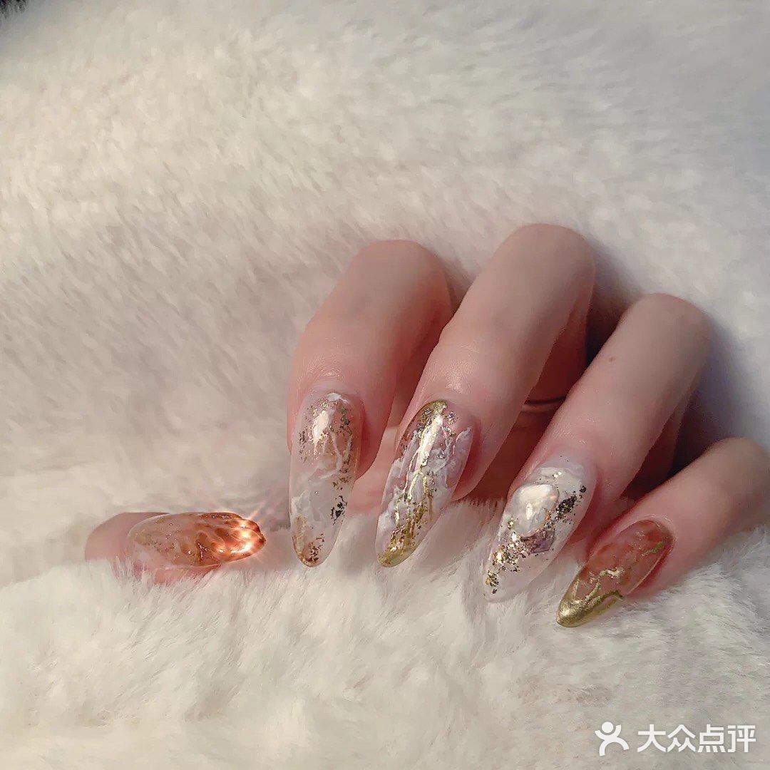 晕染款式美甲