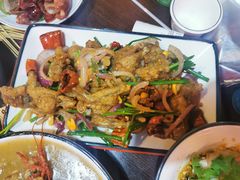 -虾弄弄海派小龙虾·牛羊蝎子火锅