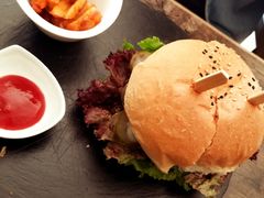 -HIGH FIVE哈福手工汉堡(桂林路店)