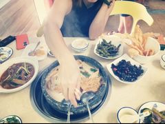 -墨脱石锅椰子鸡•香草鸭•东山羊(大东海店)