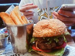 -Hooley's活利仕西餐厅(珠江新城店)