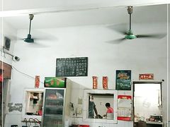 -容里煲仔饭(利丰北路店)