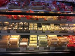 -红宝石·鲜奶小方·海派西点房(南丹店)