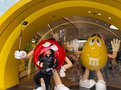 -m豆巧克力世界(上海世茂广场店)