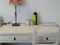 桌子-明堂青年旅舍