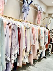 -一揽芳华汉服旗袍体验馆(拙政园店)