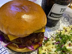 -TRIPS BURGER(大钟寺店)