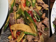 酸木瓜炒牛肉-紫滇源云南生态菜(丹凤街店)