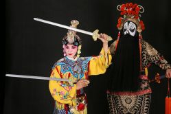 -华韵京剧摄影(洋桥角门东店)