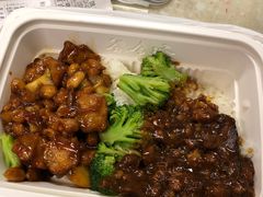 宫保鸡丁卤肉拼饭-和合谷(新街口店)