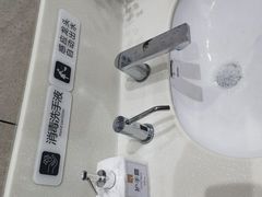 -胖东来生活广场(健康路店)