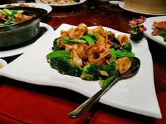-龙悦湾酒家·八阵鱼生·渔人码头店