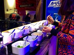 -热火朝天鲜切牛肉火锅(南强街巷店)