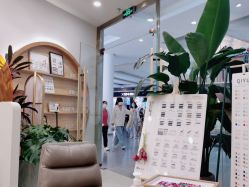 -进巍美甲美睫店