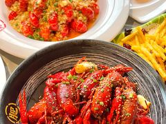 -肥肥虾庄·金牌油焖大虾(杨园滨江时代walk店)