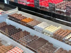 -Laderach 莱德拉(上海环贸iapm店)