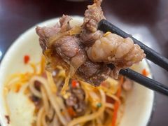 -黄利砖万峰林布依特色酸笋牛肉馆