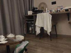 -欧辰国际酒店(重庆欢乐谷轻轨站店)