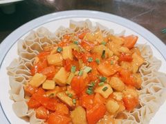 -东口码头·烧鸽子·鱼头泡饼·地方菜(金鹰悦城店)