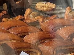 -VERIE BAKEHOUSE