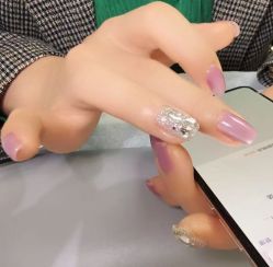 -UN·桃喜日系美睫美甲