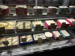 面包甜点陈列柜-家琳甜品(江南东店)