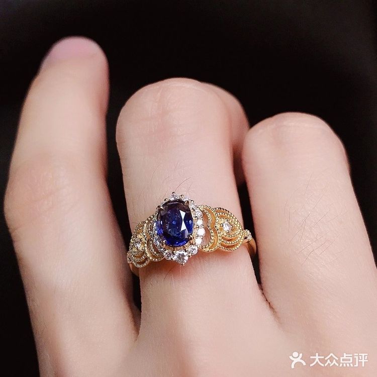 复古款蓝宝石戒指💍