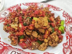 红碎椒肉炒肉-江城燕子大排档(江汉路步行街店)