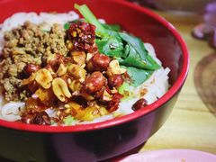 担担粉-爆炸头阿姨小四川正宗川味小吃(无任何分店)