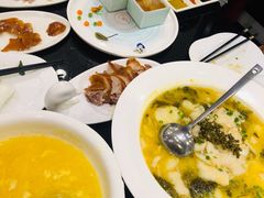 -皇城根·鲁菜济南菜·吊炉烤鸭·炒鸡鱼头(济南旗舰店)