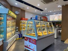 面包甜点陈列柜-一鸣真鲜奶吧(巴黎都市奶吧店)