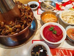 -老佛爷炭火蛙锅直营(清滨路总店)