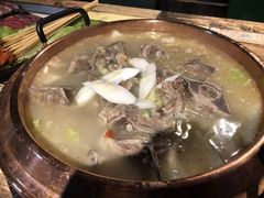 -虾弄弄海派小龙虾·牛羊蝎子火锅