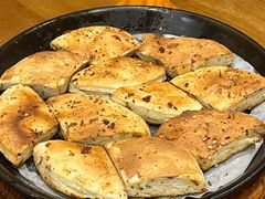 料理烤特色火烧-老东镇啤酒屋海鲜加工·蒸汽海鲜·海鲜烧烤(台东店)