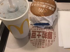 不素之霸双层牛堡-麦当劳(鼓楼店)