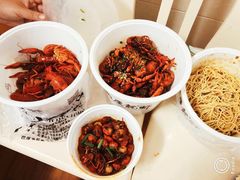 -巴厘龙虾·榜首油焖大虾(音乐学院·沿江酒馆店)
