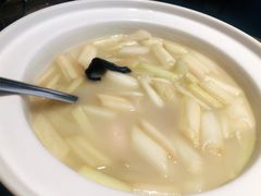 -湖畔鲁菜·二十年老字号餐厅(大明湖店)