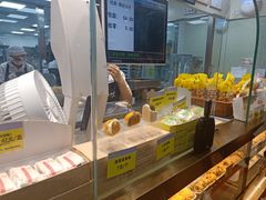 -鲍师傅糕点(百盛西南商都店)